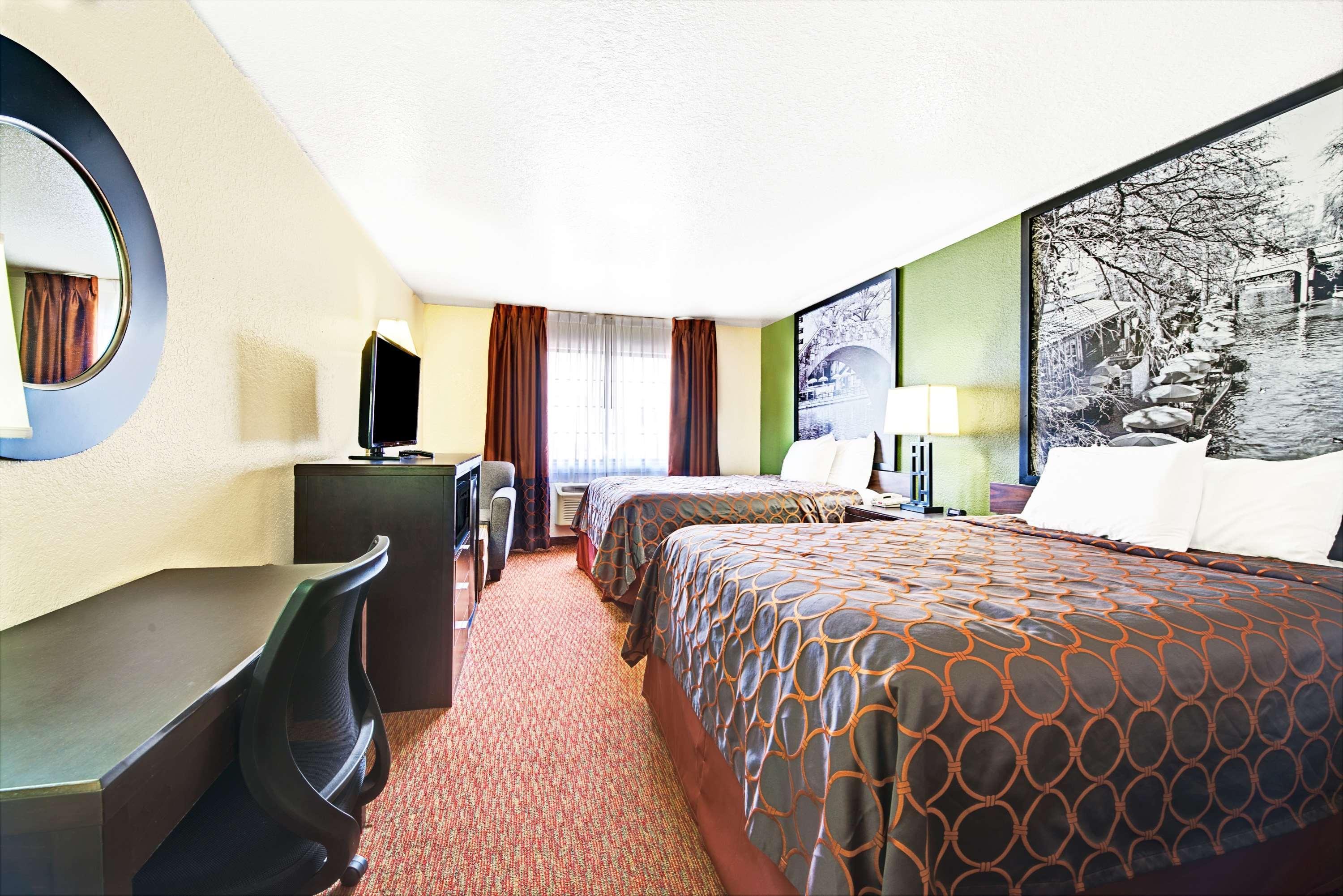 Surestay Plus By Best Western San Antonio Airport Bagian luar foto