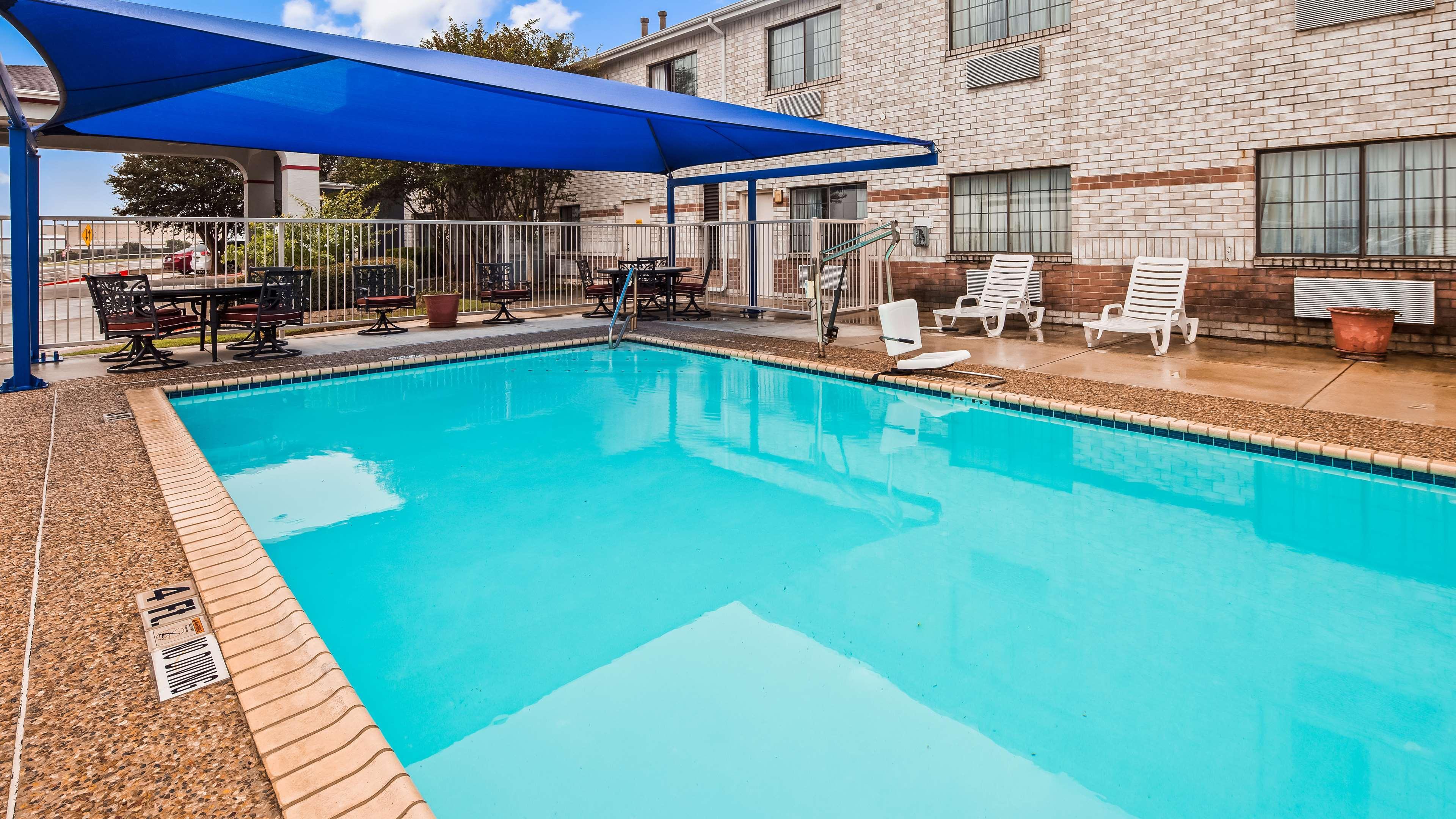 Surestay Plus By Best Western San Antonio Airport Bagian luar foto