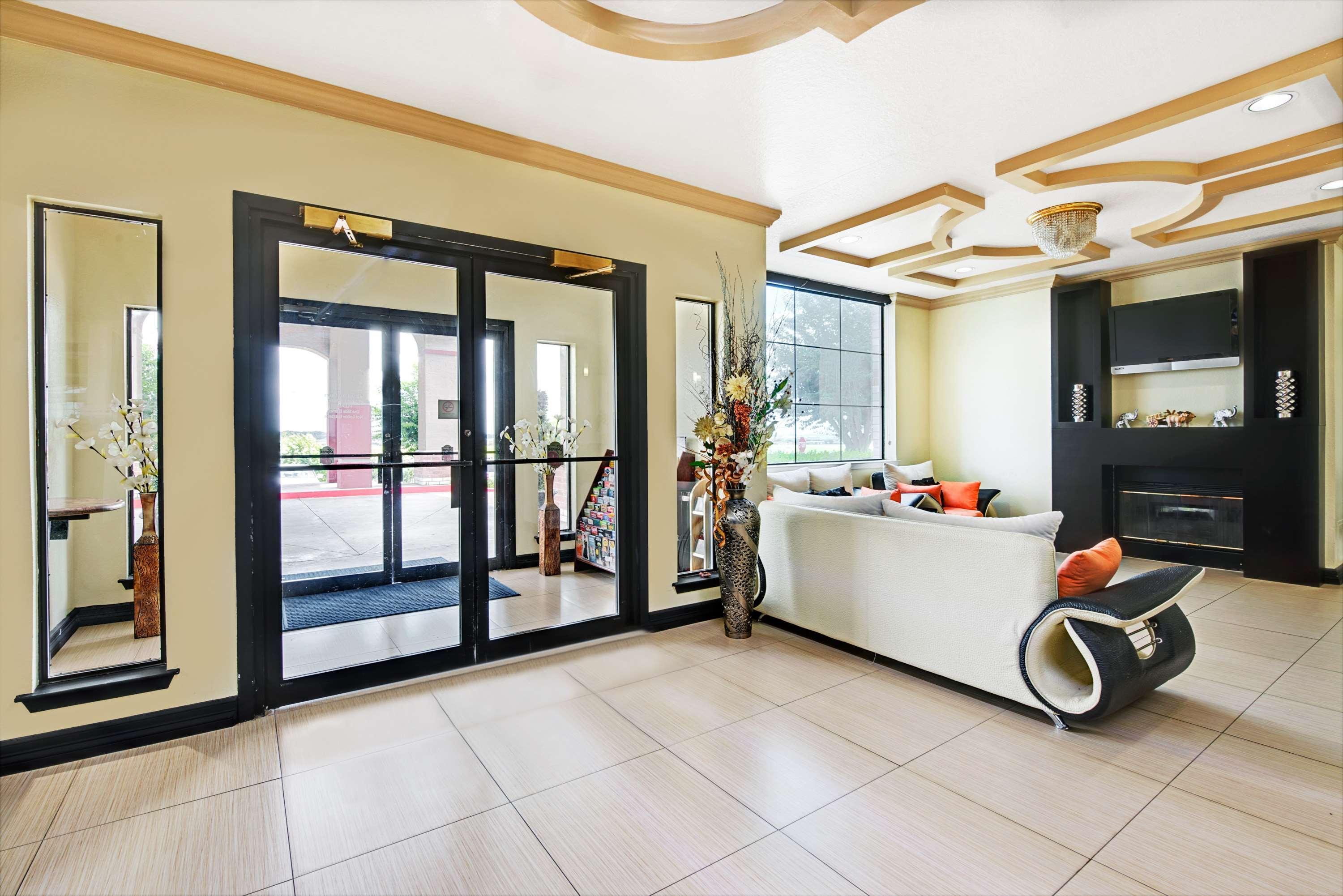 Surestay Plus By Best Western San Antonio Airport Bagian luar foto
