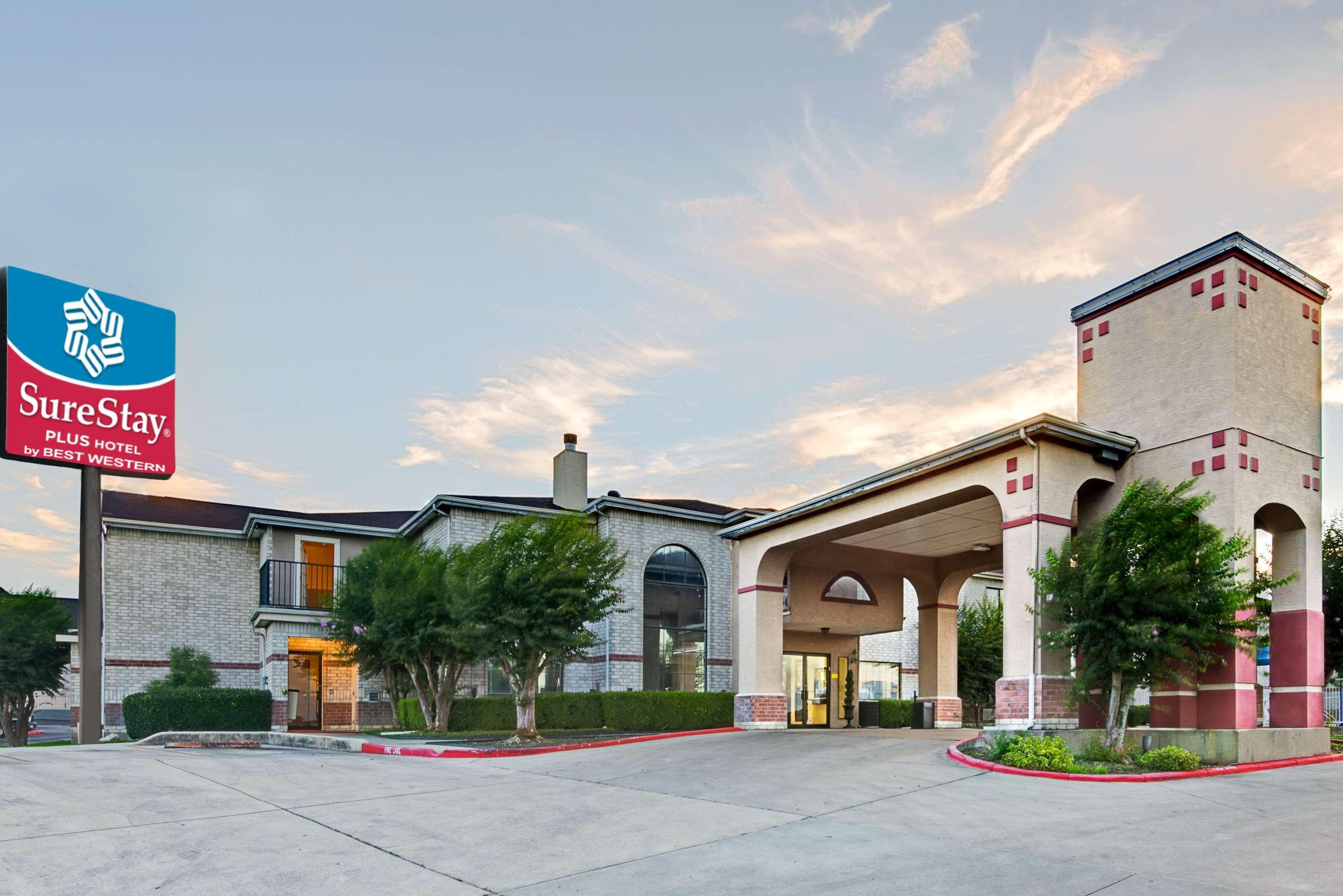 Surestay Plus By Best Western San Antonio Airport Bagian luar foto